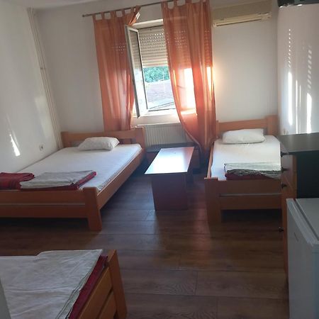 Hotel Duga Novi Sad Luaran gambar