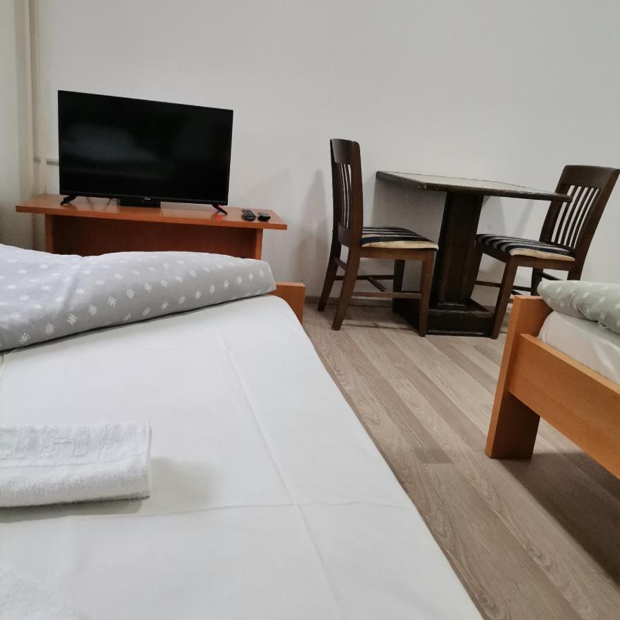 Hotel Duga Novi Sad Luaran gambar