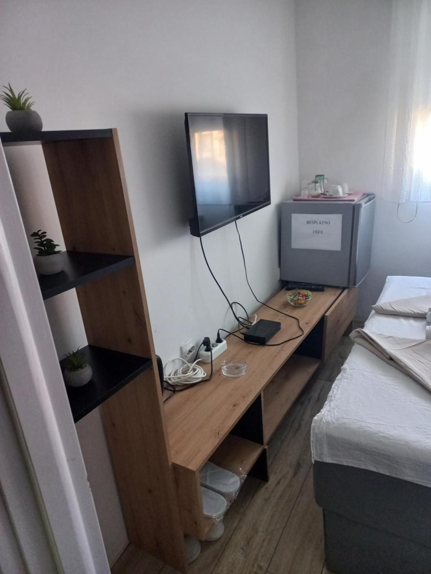 Hotel Duga Novi Sad Luaran gambar