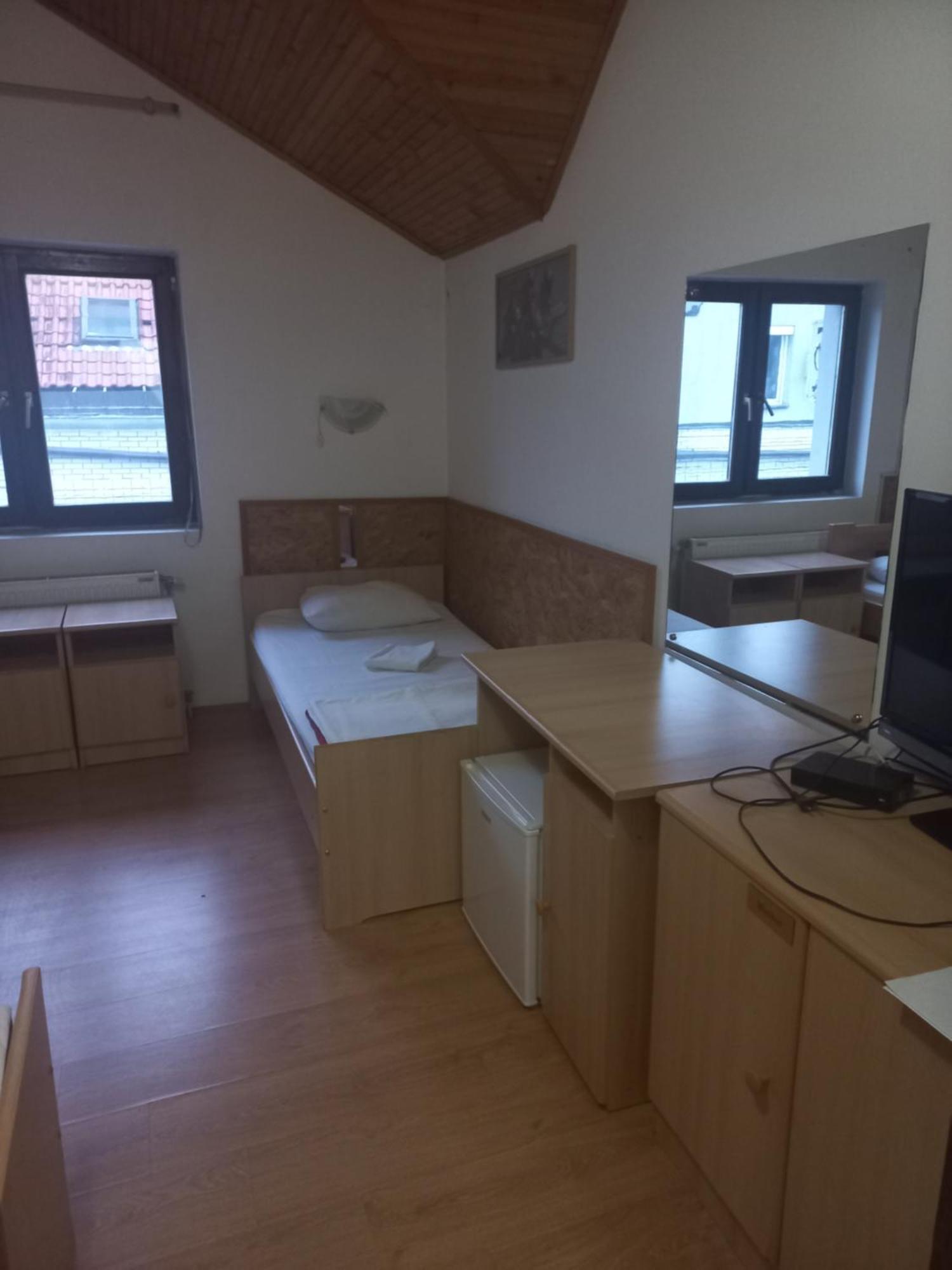 Hotel Duga Novi Sad Luaran gambar