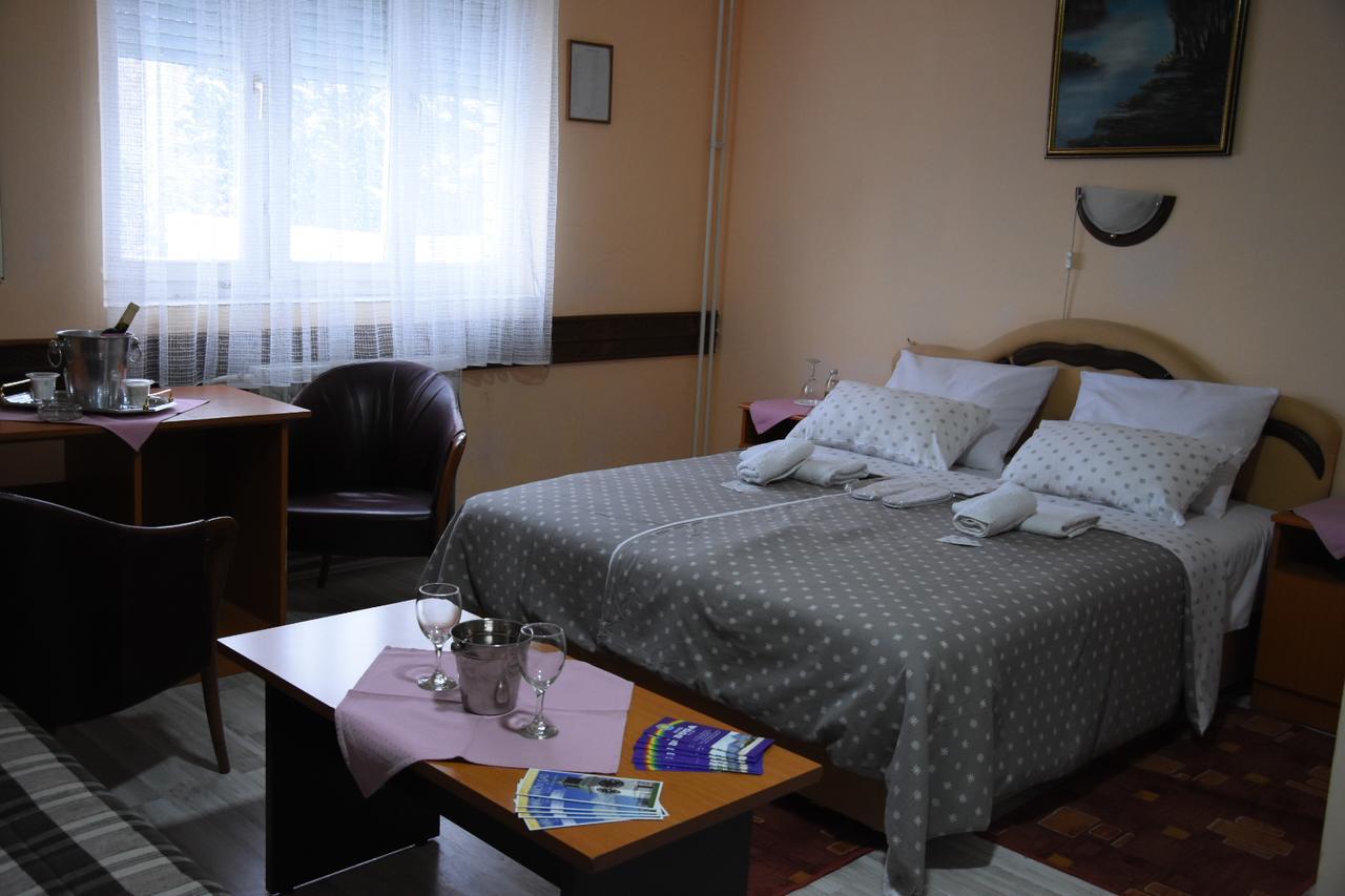 Hotel Duga Novi Sad Luaran gambar